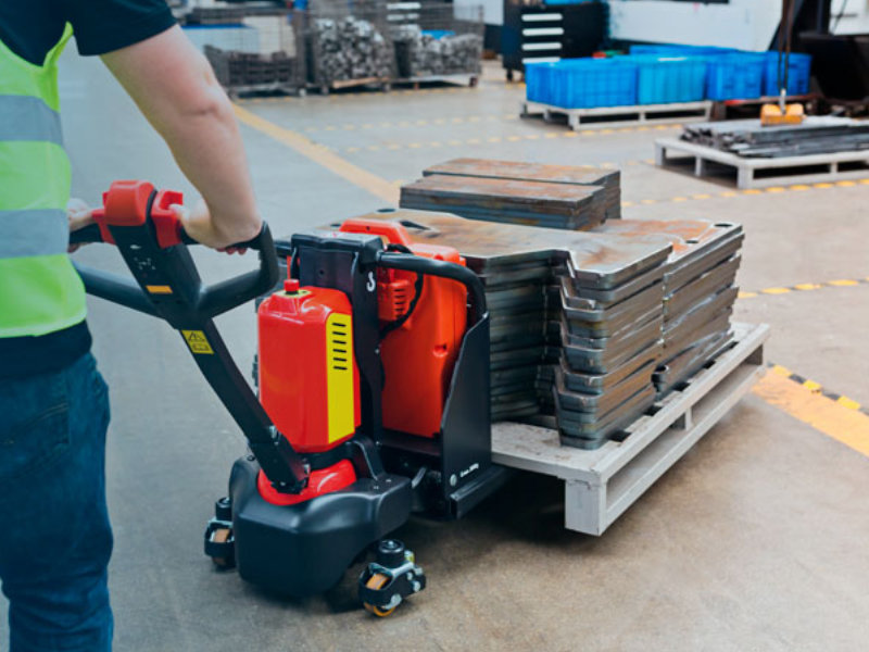 MULTIMAQUINARIA: OPERADOR-A DE CARRETILLA FRONTAL Y RETRACTIL; TRASPALETA ELECTRICA Y PLATAFORMA ELEVADORA